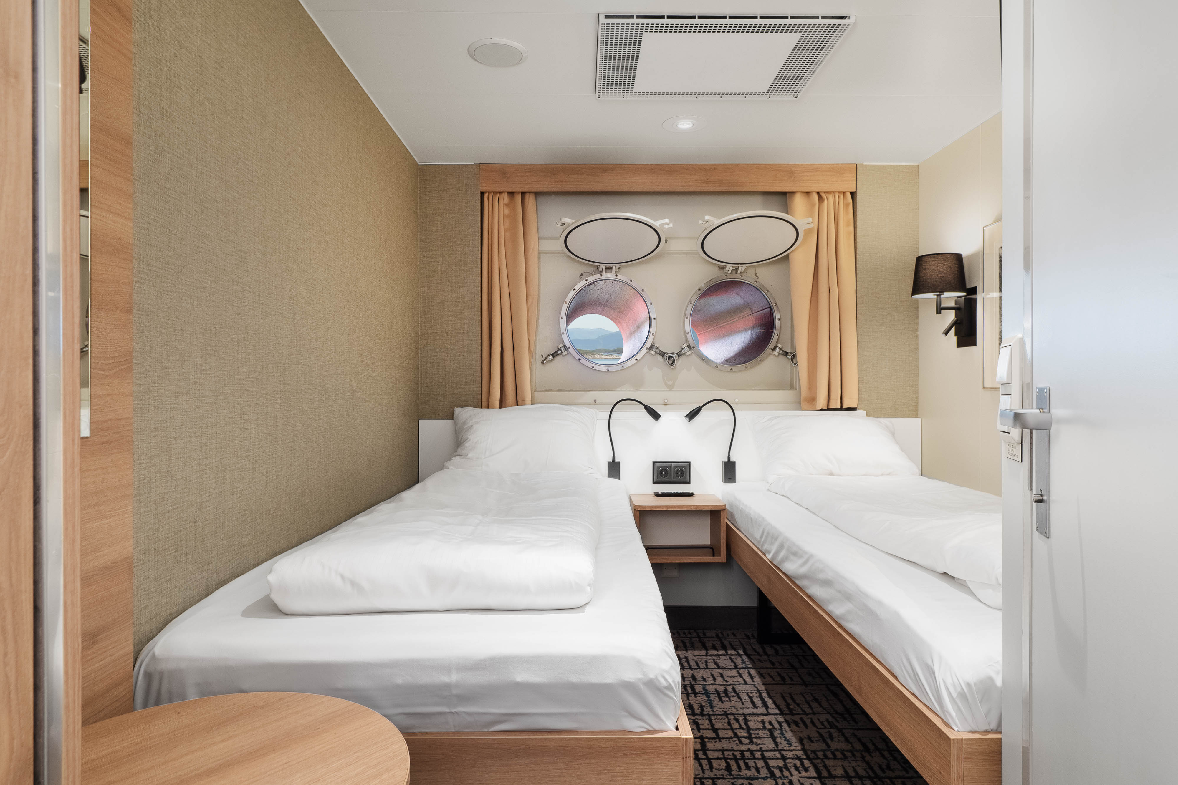 Polar Outside | Twin on lower deck with porthole